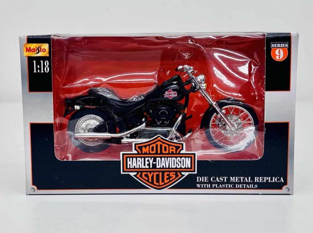 Maisto 1:18 Harley Davidson 2000 FXSTB Night Train Diecast Motorcycle Series 9